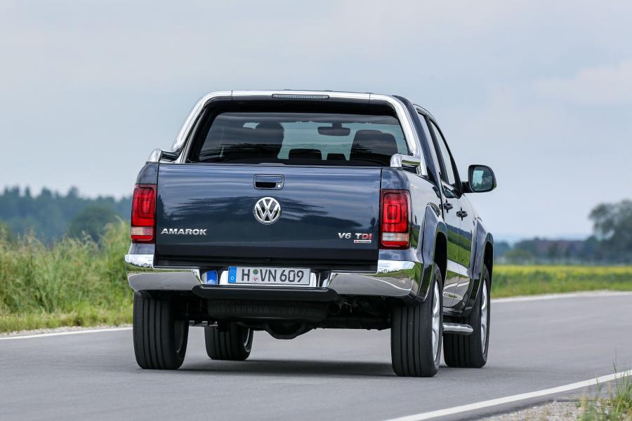  Volkswagen Amarok Double Cab Highline 2016 года  (фото 14 из 37)